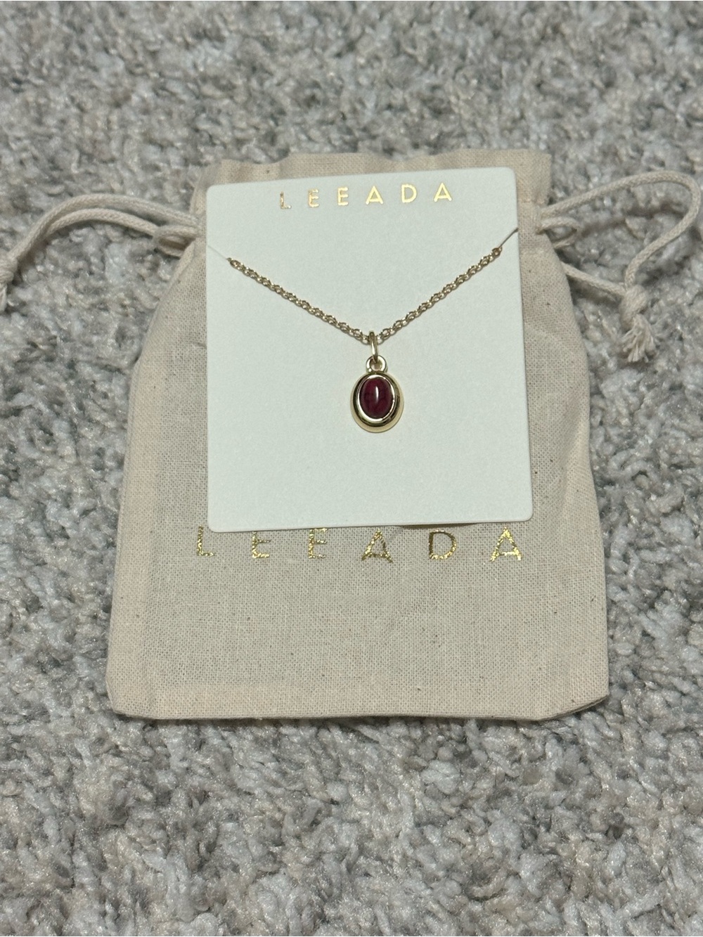 NWT Leeada Oval Gemstone Pendant Necklace in Garnet and Gold - Picture 8 of 10